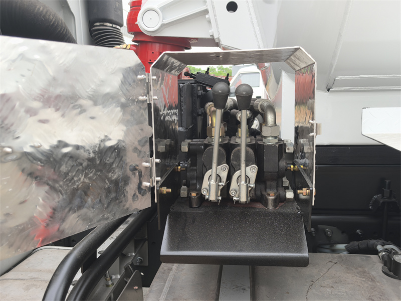 HOWO 15CBM sewage cleaner truck