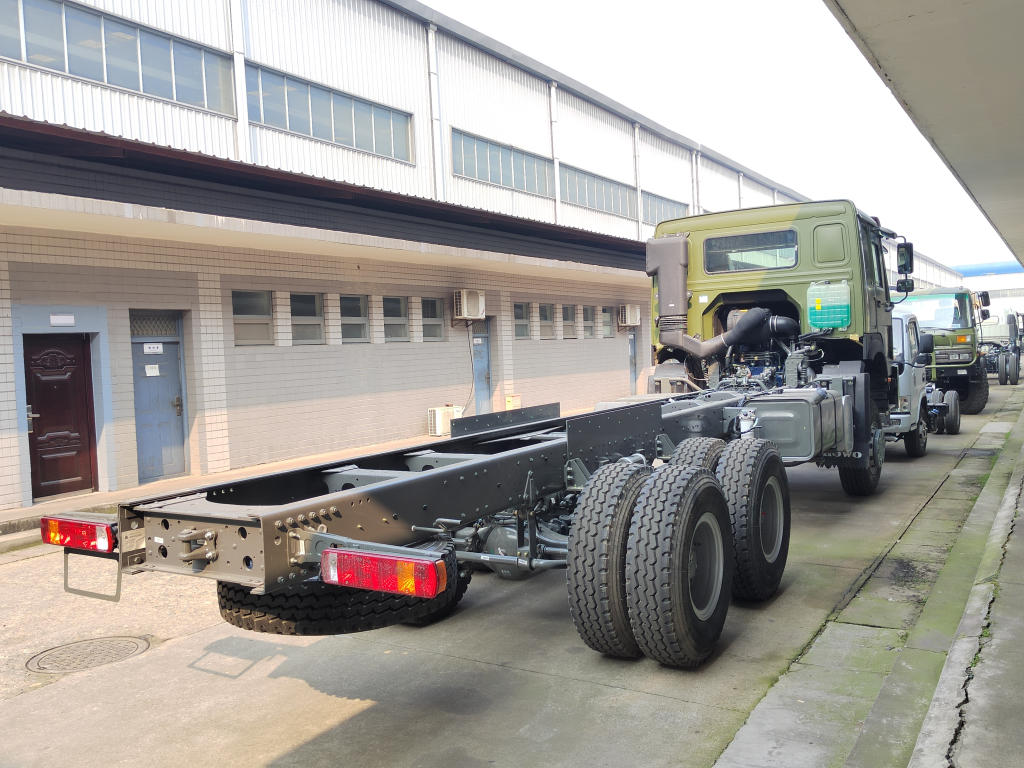 HOWO 6x6 Driving Cab Chassis Truck