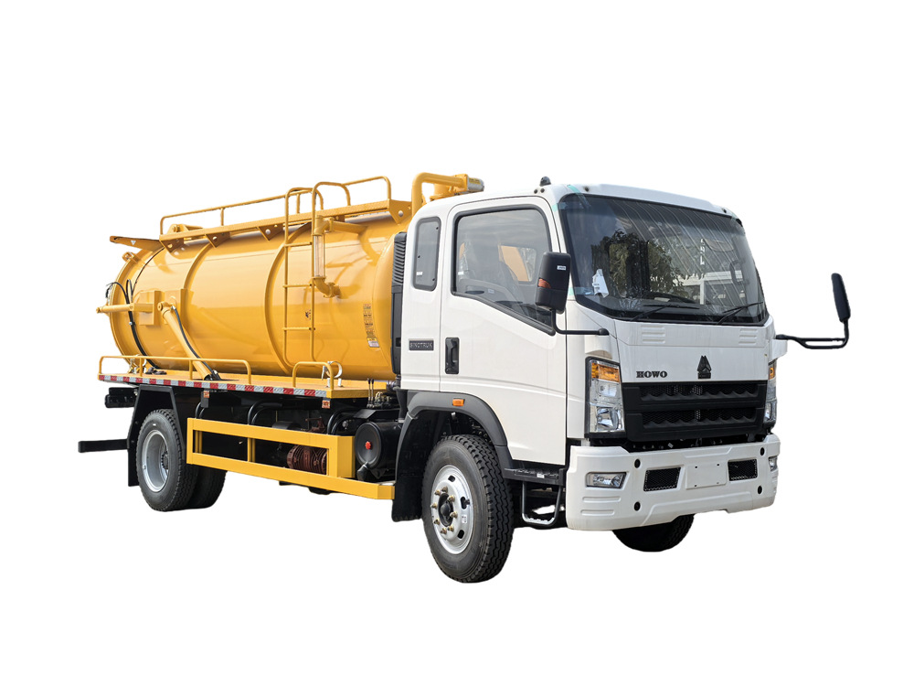 howo 4x2 2080 light 8cbm vacuum suction truck